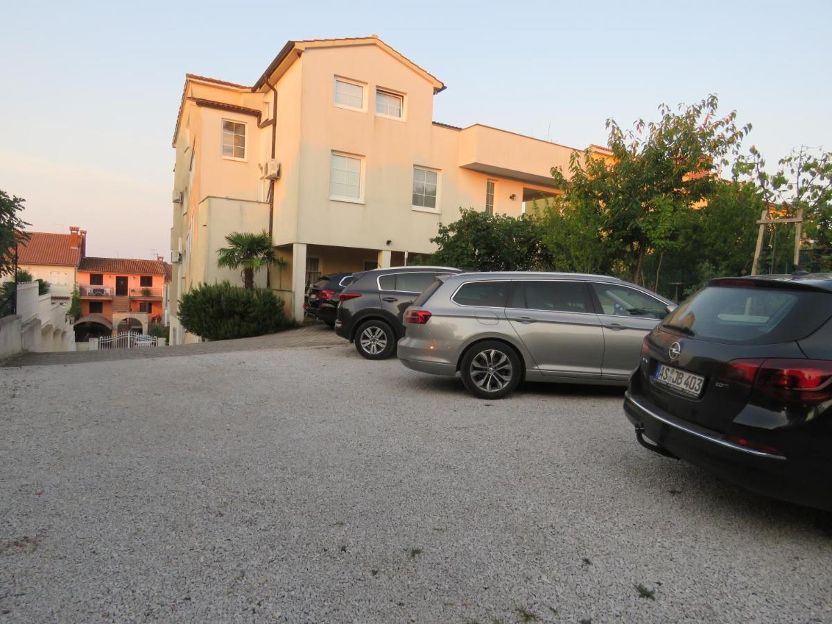 Apartments Villa Urbajs Vrsar Kültér fotó
